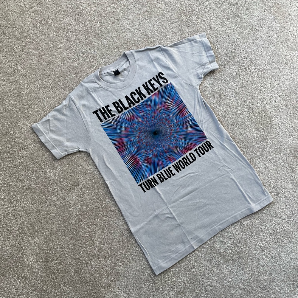 The Black Keys Turn Blue World 2024 Tour T-Shirt Unisex Size Small Brand New